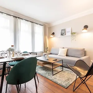  Apartment Centre - 2br In The Heart Of Lille!