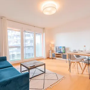  Apartment Spacious With Parking And Balcony!