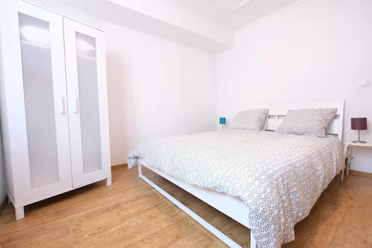 Escale De 80 M2 Avec Cour Et Parking Apartment Lille